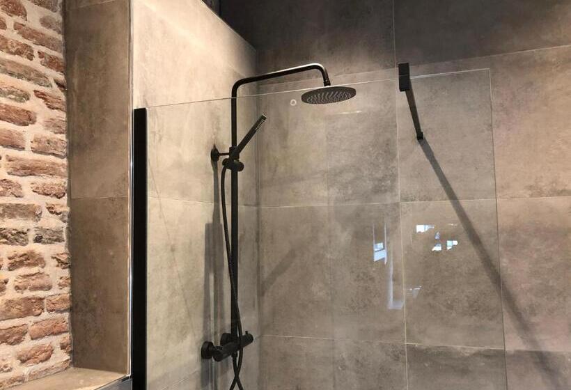 استودیوی لوکس, De Prince