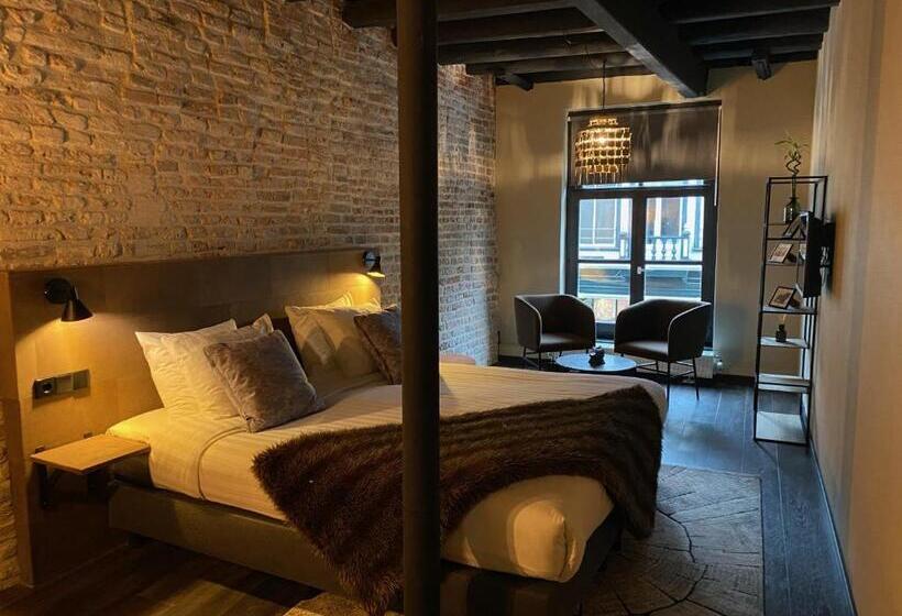 استودیوی لوکس, De Prince