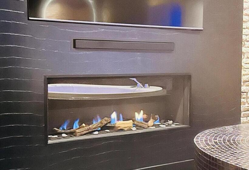 سوئیت رویال, De Prince