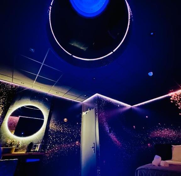 سوئیت رویال, De Prince