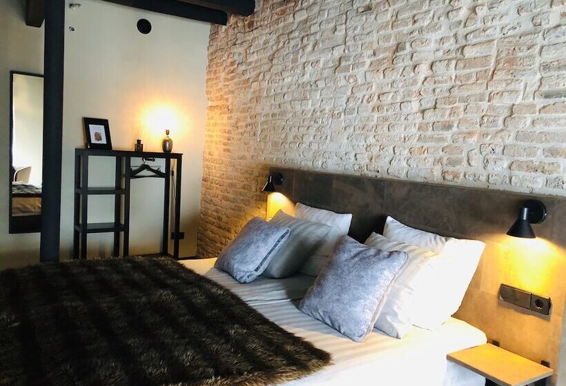 استودیوی لوکس, De Prince