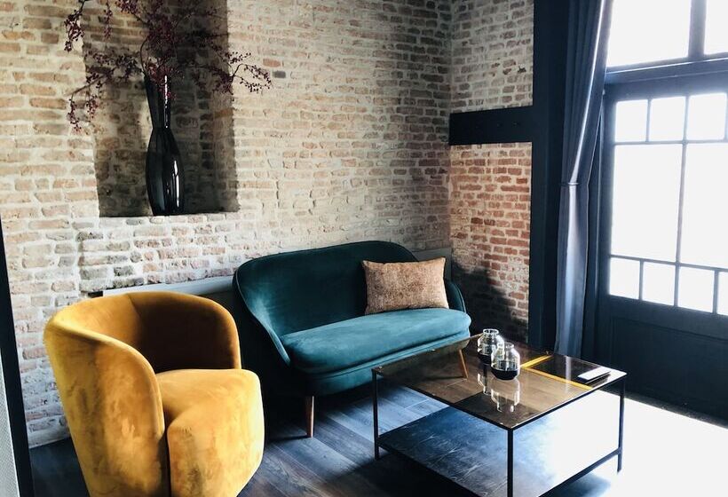 استودیوی لوکس, De Prince