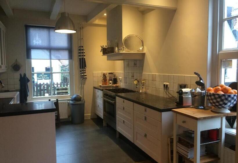 חדר סטנדרט, De Thuiskamer In Grou Als B&b Of Vakantiehuis