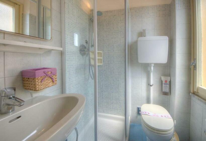 Номер Стандарт, Deutsche Familien