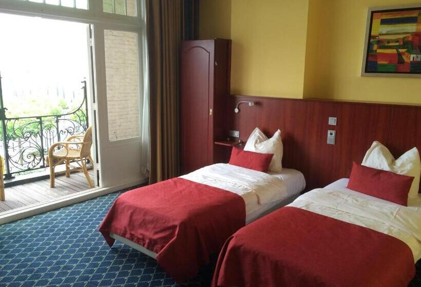 발코니가 있는 4인용 스탠다드 룸, En Privé Wellness De Nieuwe Doelen