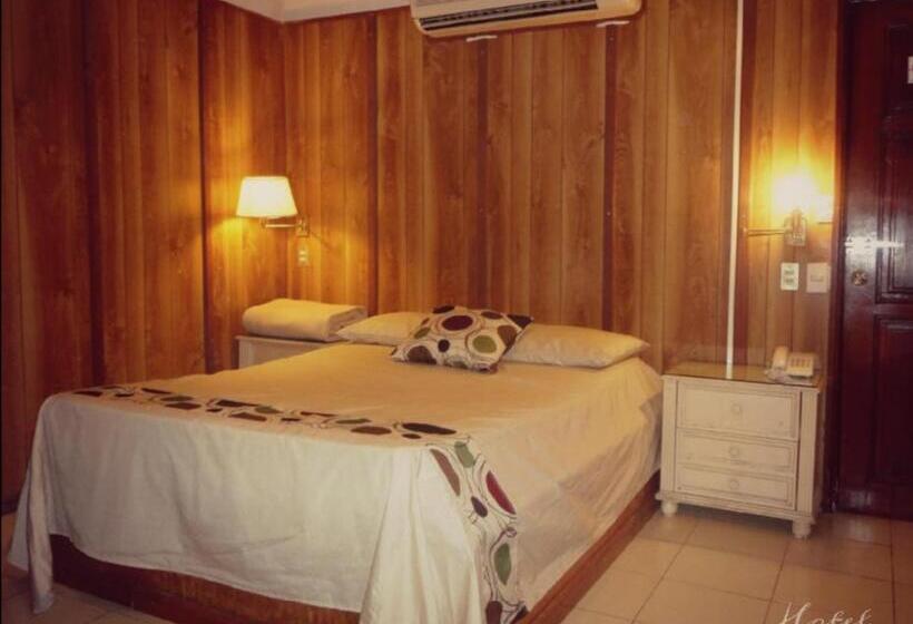 스탠다드 룸 더블 침대, Fundador