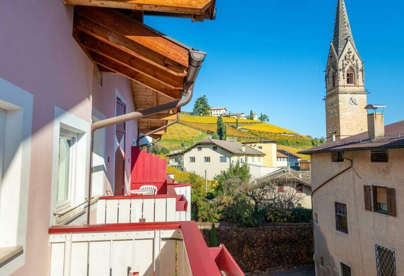 חדר קלאסי, Gartenheim Tramin