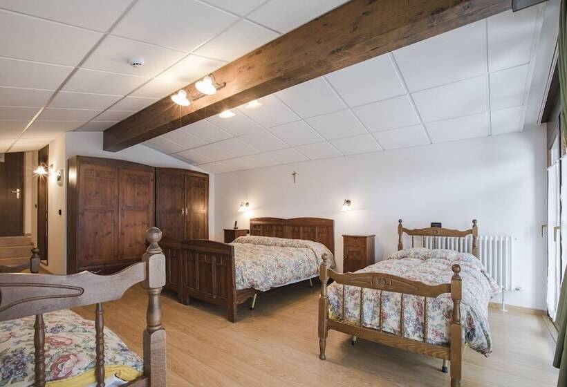 غرفة قياسية رباعية, Gh Hotel Fratazza