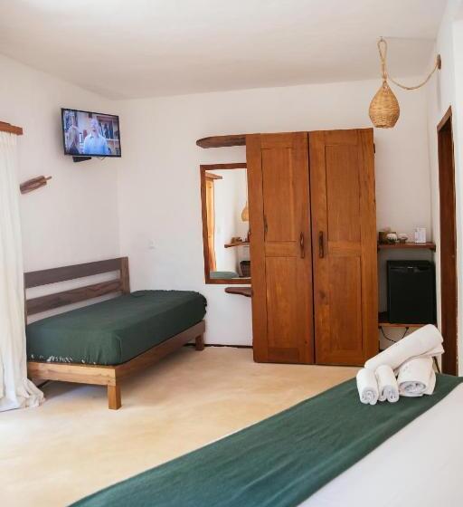 جناح مطلّ علي الحديقة, Hurricane Jeri