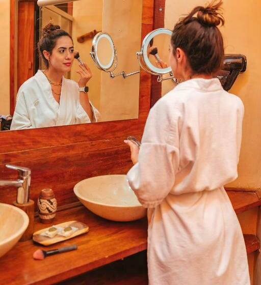 بنجلو ديلوكس, Hurricane Jeri