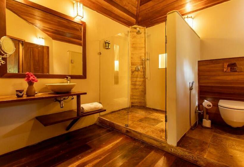 بنجلو ديلوكس, Hurricane Jeri