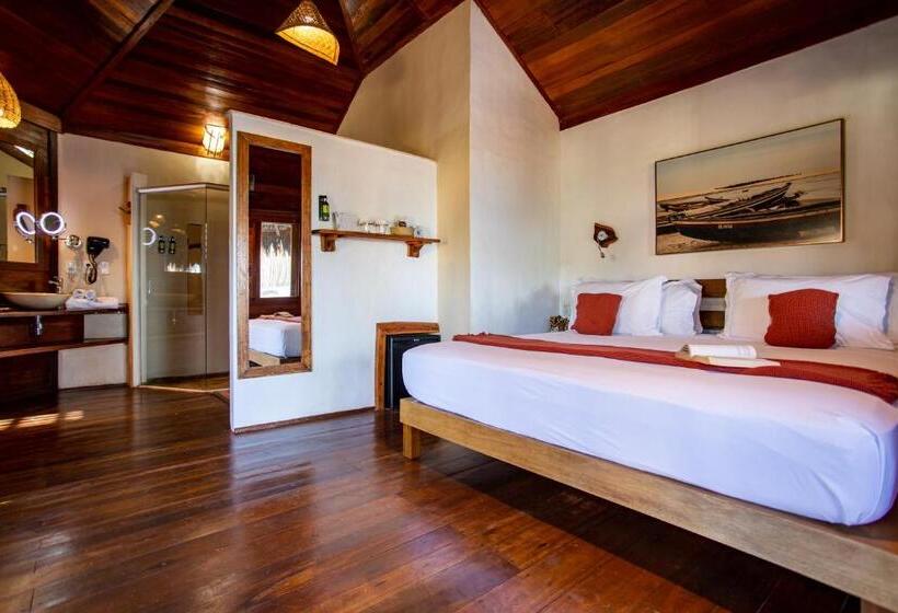 Deluxe Bungalow, Hurricane Jeri