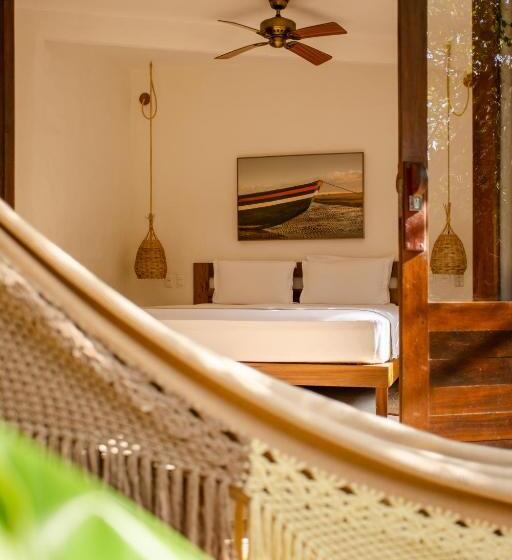 جناح مطلّ علي الحديقة, Hurricane Jeri