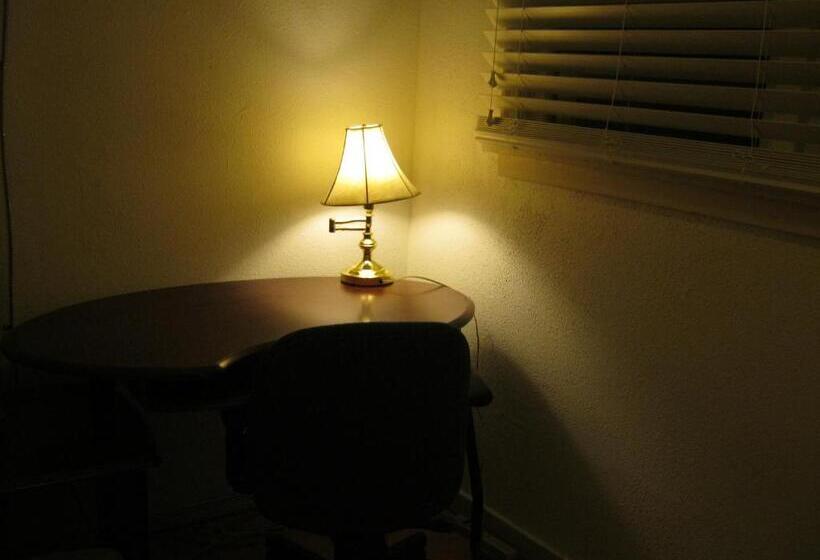 高级单人间, Kelowna Okanagan Lake Hostel