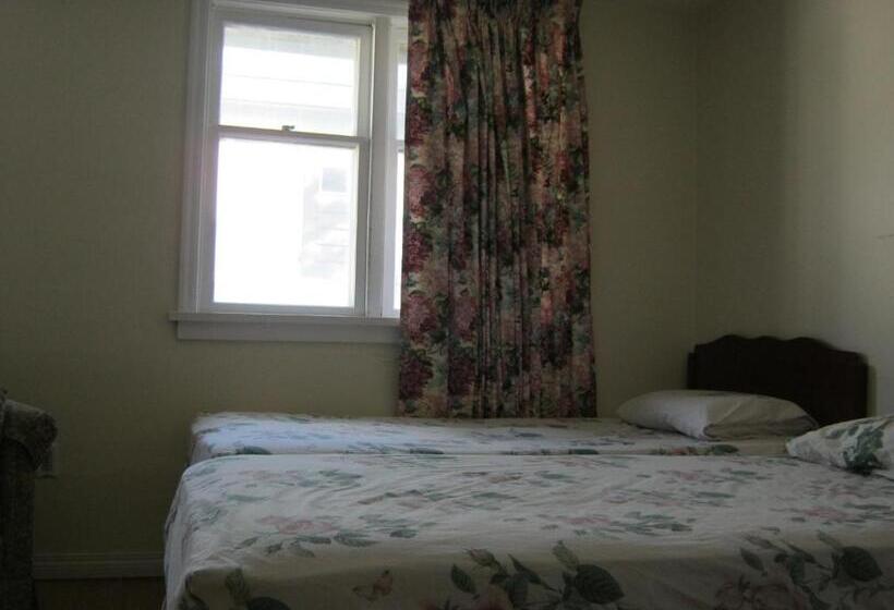 四人标准间, Kelowna Okanagan Lake Hostel