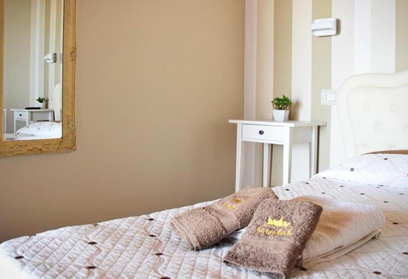 חדר דלוקס לשלושה, Re Umberto Suite