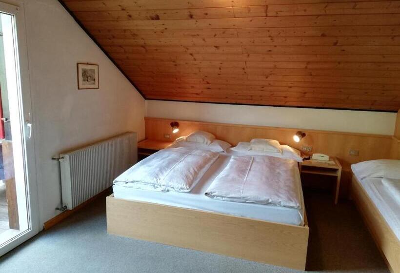 四人高级间, Rodes