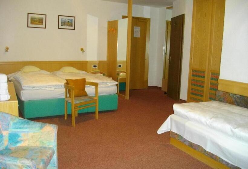 四人高级间, Rodes