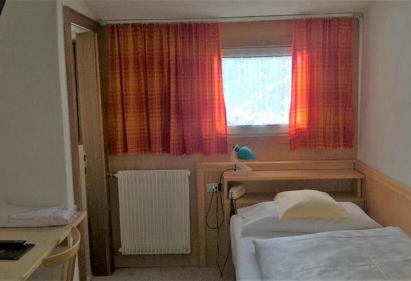 高级单人间, Rodes