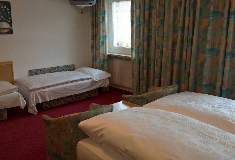 四人标准间, Rodes