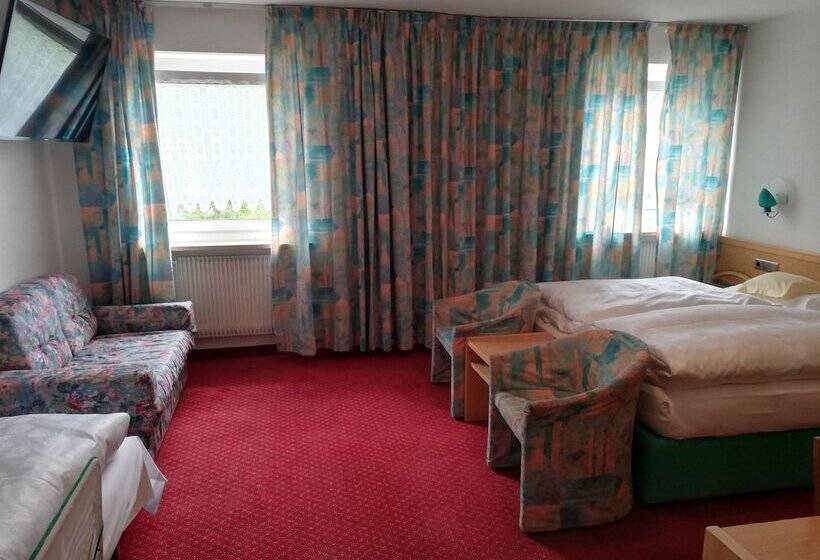 四人标准间, Rodes