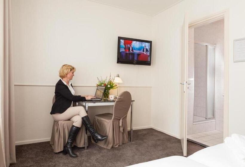 اتاق استاندارد, Stad En Land