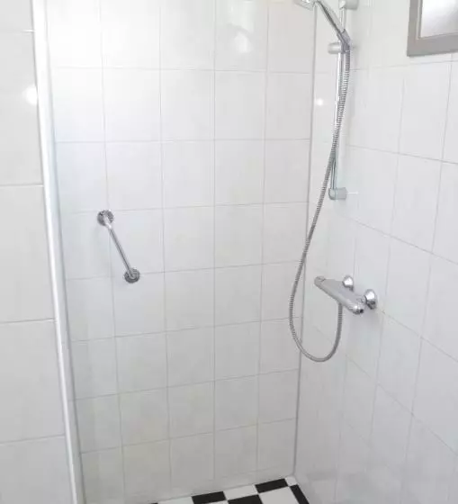スタンダード４人部屋, Stad En Land
