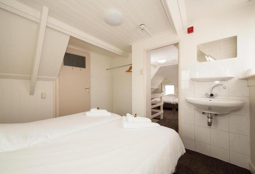 اتاق استاندارد چهار تخته, Stad En Land