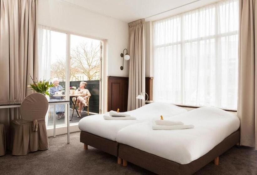 اتاق استاندارد با بالکن, Stad En Land