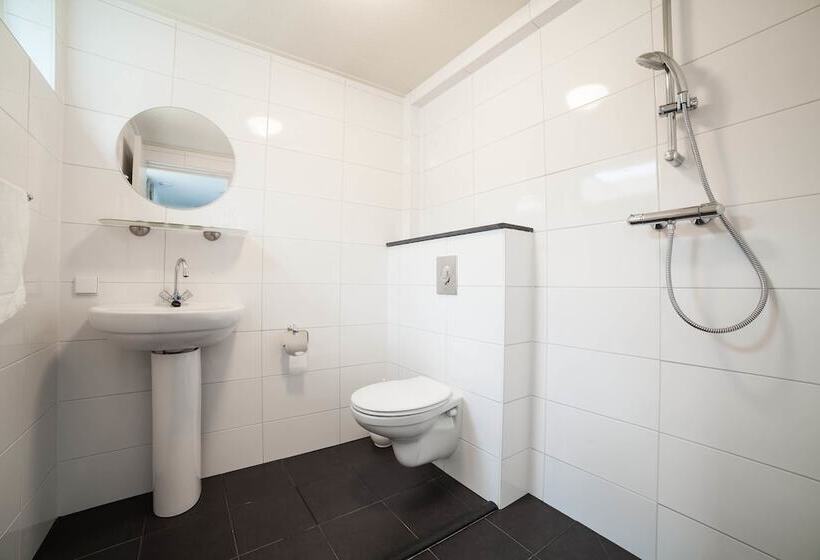 اتاق استاندارد, Stad En Land