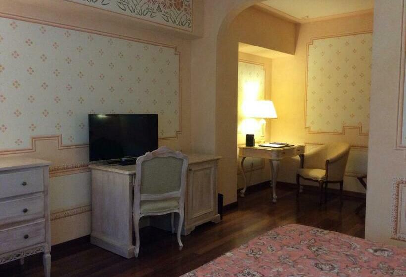 جناح جونيور, Suite Hotel Nettuno