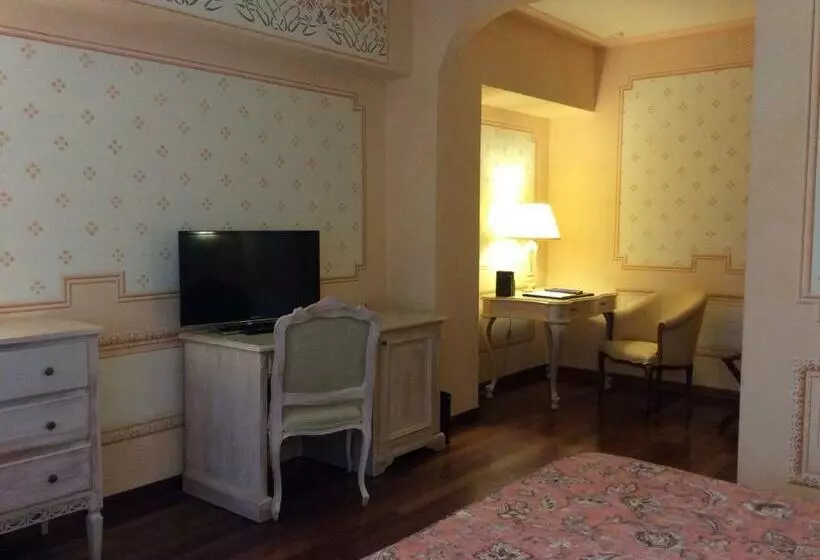 سوییت جونیور, Suite Hotel Nettuno