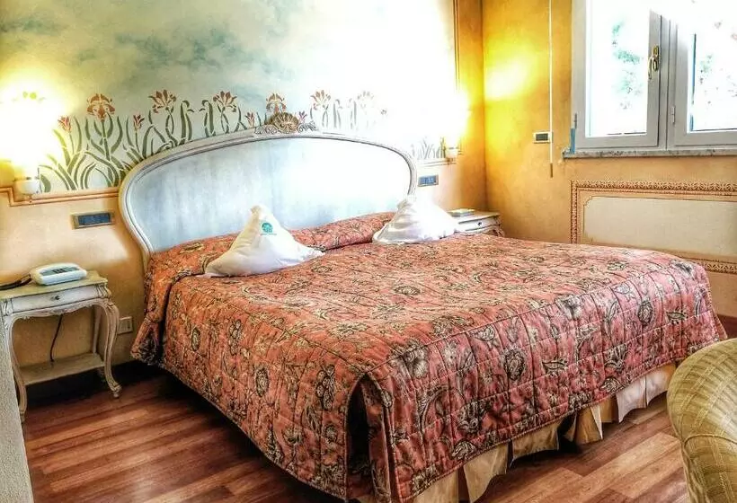 سوییت جونیور, Suite Hotel Nettuno