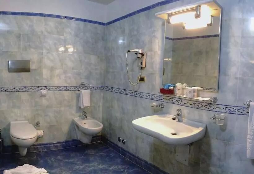 سوییت جونیور, Suite Hotel Nettuno