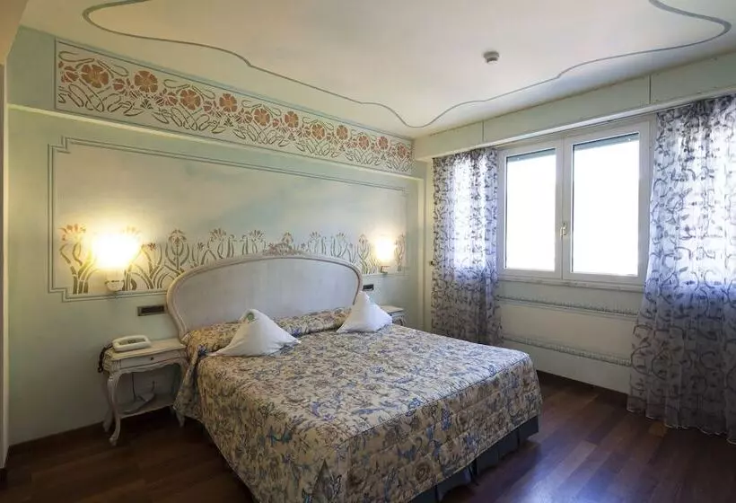 سوییت جونیور, Suite Hotel Nettuno