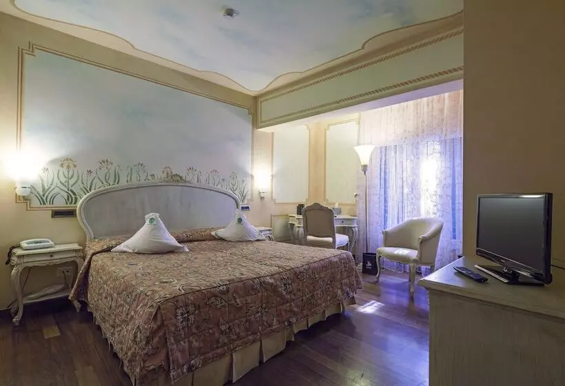 سوییت جونیور, Suite Hotel Nettuno
