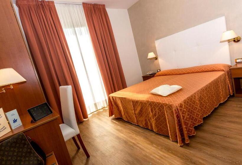 Chambre Supérieure Vue Mer Latérale, Touring