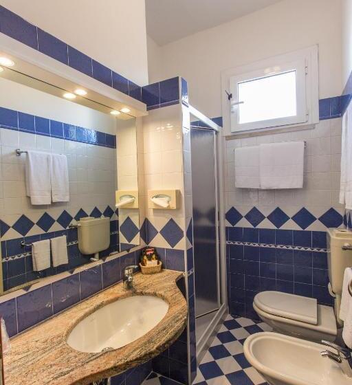 Camera Superior Vista Mare Laterale, Touring