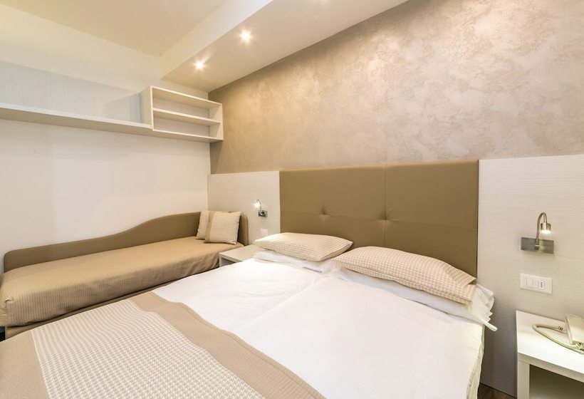 Camera Prestige, Touring