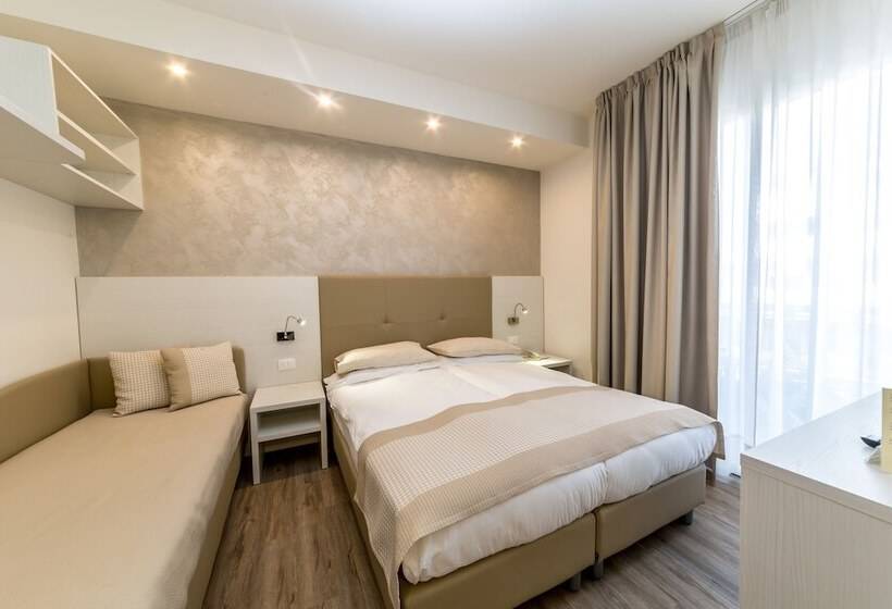 Camera Prestige, Touring