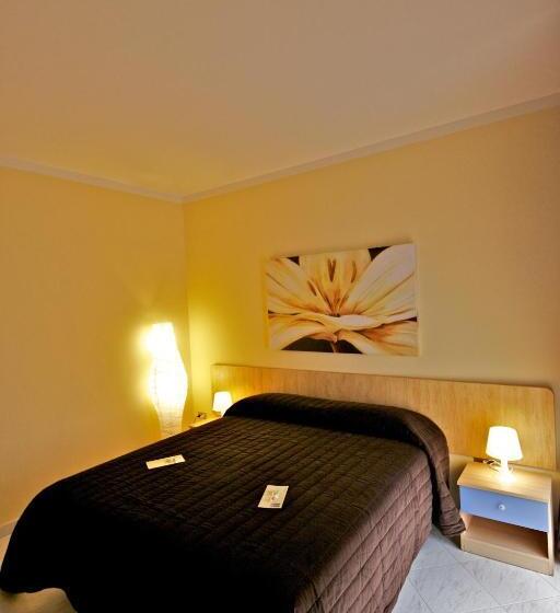 غرفة أساسية, Valentino