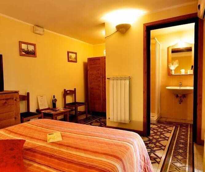 غرفة قياسية, Valentino