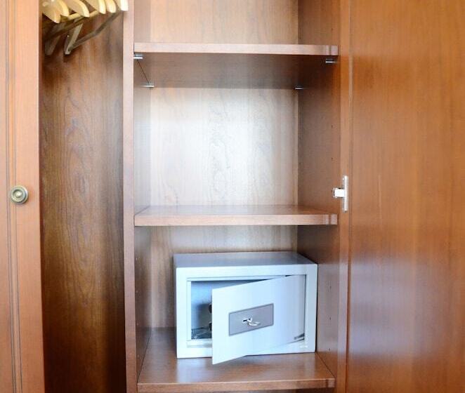 סטודיו דלוקס, Villa Armin