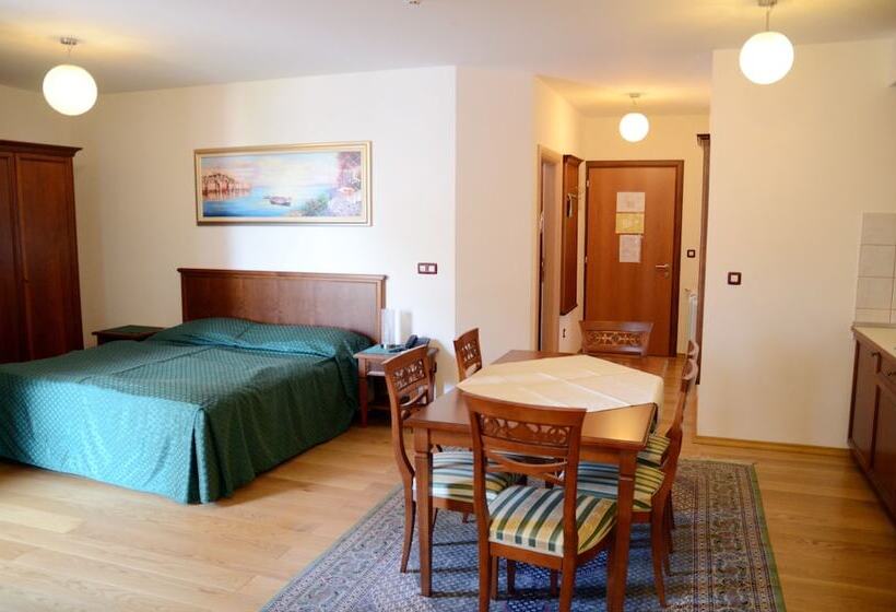 סטודיו דלוקס, Villa Armin