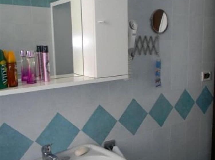 标准单人间, Villa Mafalda