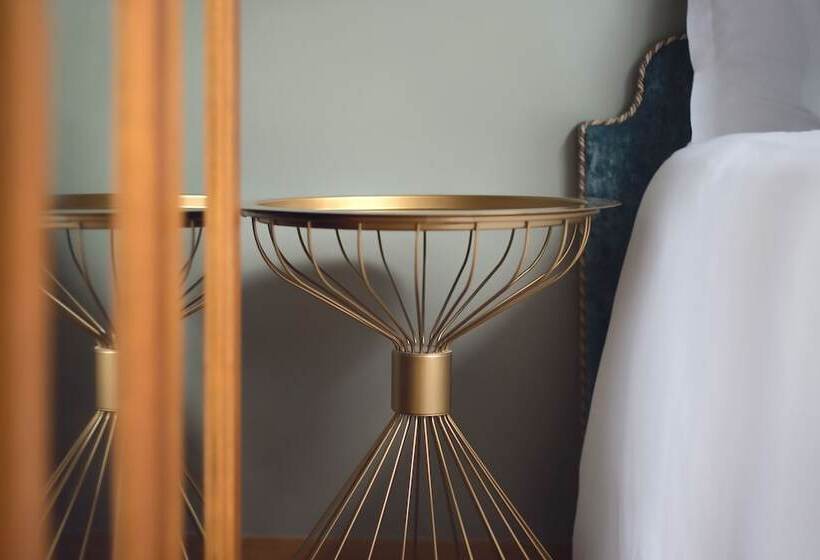 اتاق لوکس یک تخته, Relais & Châteaux Hotel Quadrille   Adults Only