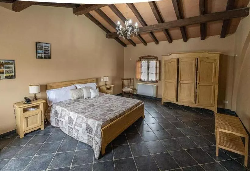 Perhehuone Puutarhanäkymä, Albergo La Luna