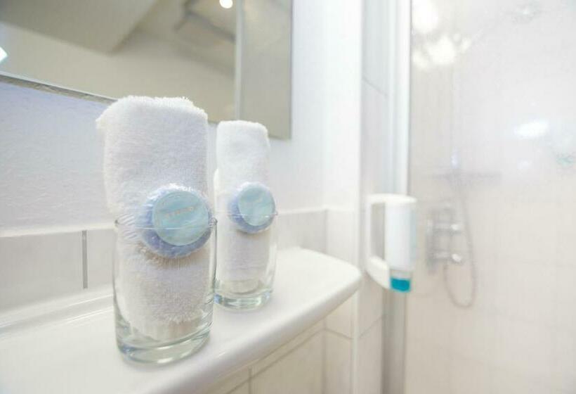 Номер Стандарт, Künstlerherberge