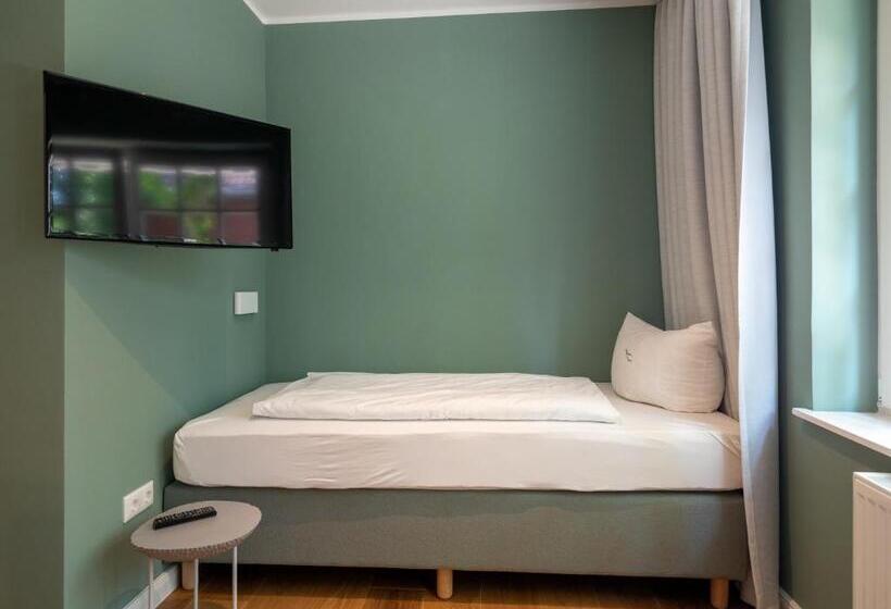 Апартаменты 2 Спальни, Künstlerherberge