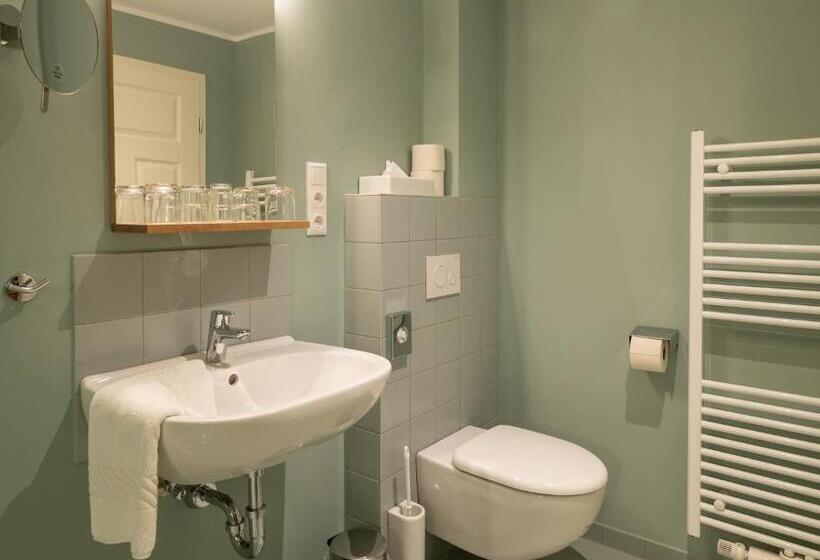 Апартаменты 2 Спальни, Künstlerherberge